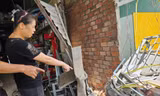 Nhân chứng 'đứng tim' giây phút xe container lao vào nhà dân khiến 3 người tử vong