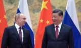 Tổng thống Nga Vladimir Putin và Chủ tịch Trung Quốc Tập Cận Bình trong cuộc gặp trước khi khai mạc Olympic Bắc Kinh. (Ảnh: Getty)