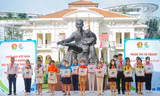 Khai mạc triển lãm tranh với chủ đề ‘Thiếu nhi Việt Nam lớn lên cùng đất nước’