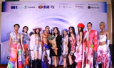Thả trôi mọi định kiến cùng ‘Thể đa fashion show’