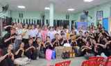 Mang yêu thương đến trẻ em khiếm thị