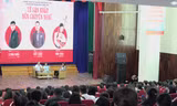 Bạn trẻ hào hứng tìm hiểu về nghề sân khấu và ngôn ngữ hình thể