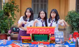 Teen THPT Nguyễn Thị Minh Khai trổ tài biểu diễn nghệ thuật truyền thống