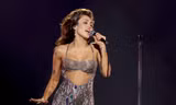 Miley Cyrus sửa lời ca khúc "Flowers" và loạt khoảnh khắc hài hước tại Grammys 2024