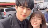 Hẹn Hò Chốn Công Sở: Biên kịch là fan BTS, Ahn Hyo Seop là đồng đội với "tình địch"