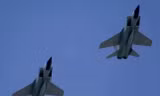 Bốn máy bay MiG-31K mang tên lửa Kinzhal của Nga xuất kích