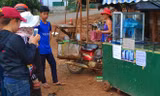 Xe bán bánh mì dán khẩu hiệu đòi nghiêm trị bà Thảo.