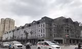 66 căn hộ liền kề tại ô đất B4 Nam Trung Yên được chào dưới tên nhà phố thương mại và có giá chênh hàng chục tỷ đồng/căn. 