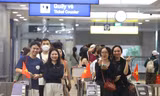 Người dân nô nức đi metro Bến Thành - Suối Tiên vui chơi dịp lễ 30/4