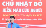 Thầy giáo 9x 'tiếp lửa' tại ngày hội hiến máu Chủ nhật Đỏ