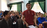 Buổi đối thoại giữa hàng trăm giáo viên với UBND huyện Krông Pắk không đi đến thống nhất, tìm hướng đi chung. Số giáo viên này, sau đó bị sa thải.