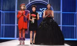 Ngọc Hân 'tái xuất' sàn catwalk, lộng lẫy phối màu đỏ-đen
