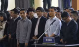 Các bị cáo vụ đánh bạc nghìn tỷ đồng tại phiên xử sơ thẩm Ảnh: Như Ý