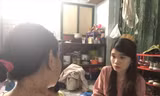 Chị T kể lại sự việc với phóng viên. Ảnh Yến Nhi