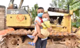 Nam sinh lớp 4 cứu em nhỏ 2 tuổi thoát đuối nước