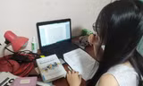 Nỗi khổ sinh viên mùa dịch: Dễ "lag" vì đường truyền mạng và khối deadline khổng lồ
