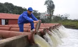 Bộ NN&PTNT đề nghị các địa phương vùng trung du và Đồng bằng Bắc bộ chủ động lấy nước trong 3 đợt xả trên, tránh lãng phí nước.