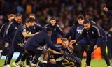 Các cầu thủ Real Madrid ăn mừng sau khi loại Man City khỏi UEFA Champions League.