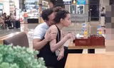Showbiz 16/9: Kim Lý bị chỉ trích vì hôn cổ Hồ Ngọc Hà ở sân bay