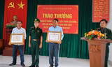 Khen thưởng người cứu sống 5 ngư dân chìm tàu giữa biển