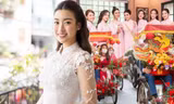 Lễ ăn hỏi Hoa hậu Đỗ Mỹ Linh: Dàn bê tráp nhà trai di chuyển bằng xe xích lô