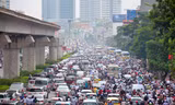 [ẢNH] Hà Nội tắc đường, người dân 'chôn chân' hàng km
