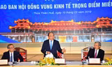 Thủ tướng Nguyễn Xuân Phúc phát biểu chỉ đạo tại Hội nghị giao ban Vùng Kinh tế trọng điểm miền Trung chiều tối 15/2, trước thềm hội nghị “Phát triển du lịch miền Trung và Tây Nguyên” năm 2019 diễn ra ngày 16/2 tại Huế