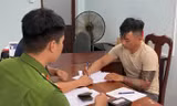 Đột nhập, kề dao vào cổ chủ nhà yêu cầu giao nộp toàn bộ tài sản