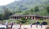 Một dự án bỏ hoang lâu năm trên bán đảo Sơn Trà. Ảnh: Nguyễn Thành. 