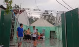 Giông lốc kèm mưa đá làm tốc mái, hư hỏng gần trăm nhà dân ở Quảng Ngãi 