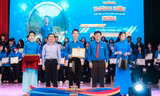 Chàng sinh viên là thành viên Hội đồng Trường vượt qua mọi khó khăn để bước tiếp trên 'hành trình vạn dặm'