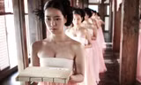 Nữ hoàng cảnh nóng đối đầu Song Hye Kyo là ai?