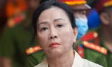 Hình ảnh bà Trương Mỹ Lan trước phiên xét xử sáng nay