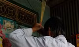 Cúng tổ trước khi chữa bệnh.