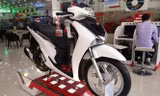 Cục Bảo vệ người tiêu dùng 'bất lực' với xe máy Honda loạn giá