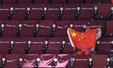 Khán giả Trung Quốc hào hứng xem thi đấu Olympic bất chấp COVID-19 và cái lạnh cắt da