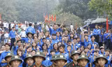 Trong 5 năm tới, phong trào thanh niên tình nguyện là phong trào lớn của Đoàn (Trong ảnh: Thanh niên tình nguyện tại lễ hội Đền Hùng). Ảnh: Như Ý.