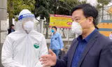 Ông Phạm Xuân Thăng thị sát, chỉ ra những tồn tại trong công tác phòng dịch tại huyện Kim Thành ngày 19/2.