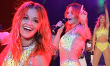 Rita Ora mặc trang phục như bikini lên sân khấu