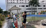 Phát hiện bé gái ngạt nước tím tái trong hồ cảnh quan ở chung cư