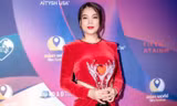 Không hổ danh 'chân dài đắt show bậc nhất thập niên 1990', diện đồ kín vẫn khoe trọn 'body sexy'
