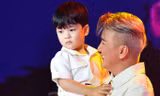 Đàm Vĩnh Hưng bất ngờ hé lộ hình ảnh con ruột sau 3 năm che giấu khiến netizen chỉ biết 'đứng hình'