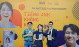Khánh Vy khóc trong ngày ra mắt sách đầu tay