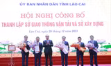 Do gặp nhiều khó khăn, vướng mắc, nên sau 5 năm thực hiện, tỉnh Lào Cai đã quyết định tách Sở Giao thông vận tải – Xây dựng thành 2 sở như cũ Ảnh: Báo Lào Cai 