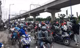  Dòng người về quê bị chặn lại ở cửa ngõ TPHCM