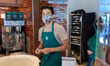 Phục vụ quán cafe