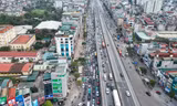 Kết thúc kỳ nghỉ Tết, phương tiện 'rồng rắn' nối đuôi nhau quay lại Thủ đô