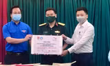 Các đơn vị trao trang thiết bị, bảo hộ y tế cho tình nguyện viên tham gia chống dịch tại miền Nam