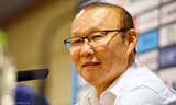 HLV Park Hang-seo không tham gia đàm phán với VFF mà giao toàn bộ cho người đại diện Lee Dong-jun. Ảnh: Giang Huy.