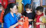 Nữ Phó Bí thư Đoàn trường Đại học tình nguyện lên đường nhập ngũ